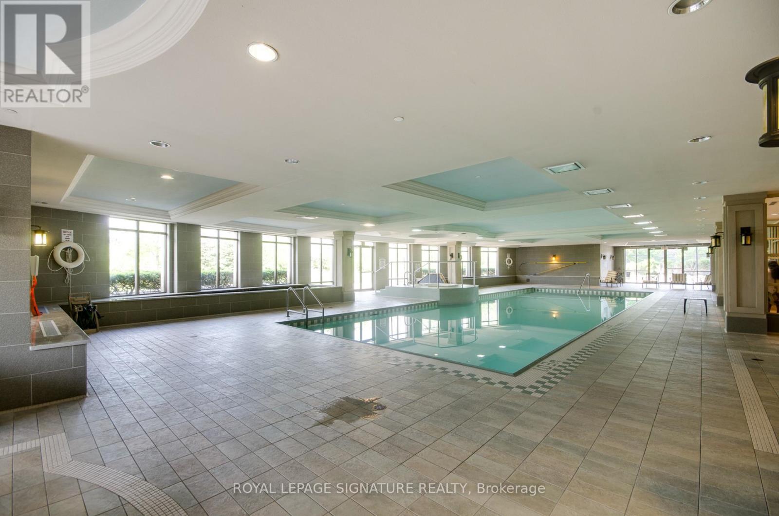 2021 - 700 Humberwood Boulevard, Toronto, Ontario  M9W 7J4 - Photo 33 - W12893682