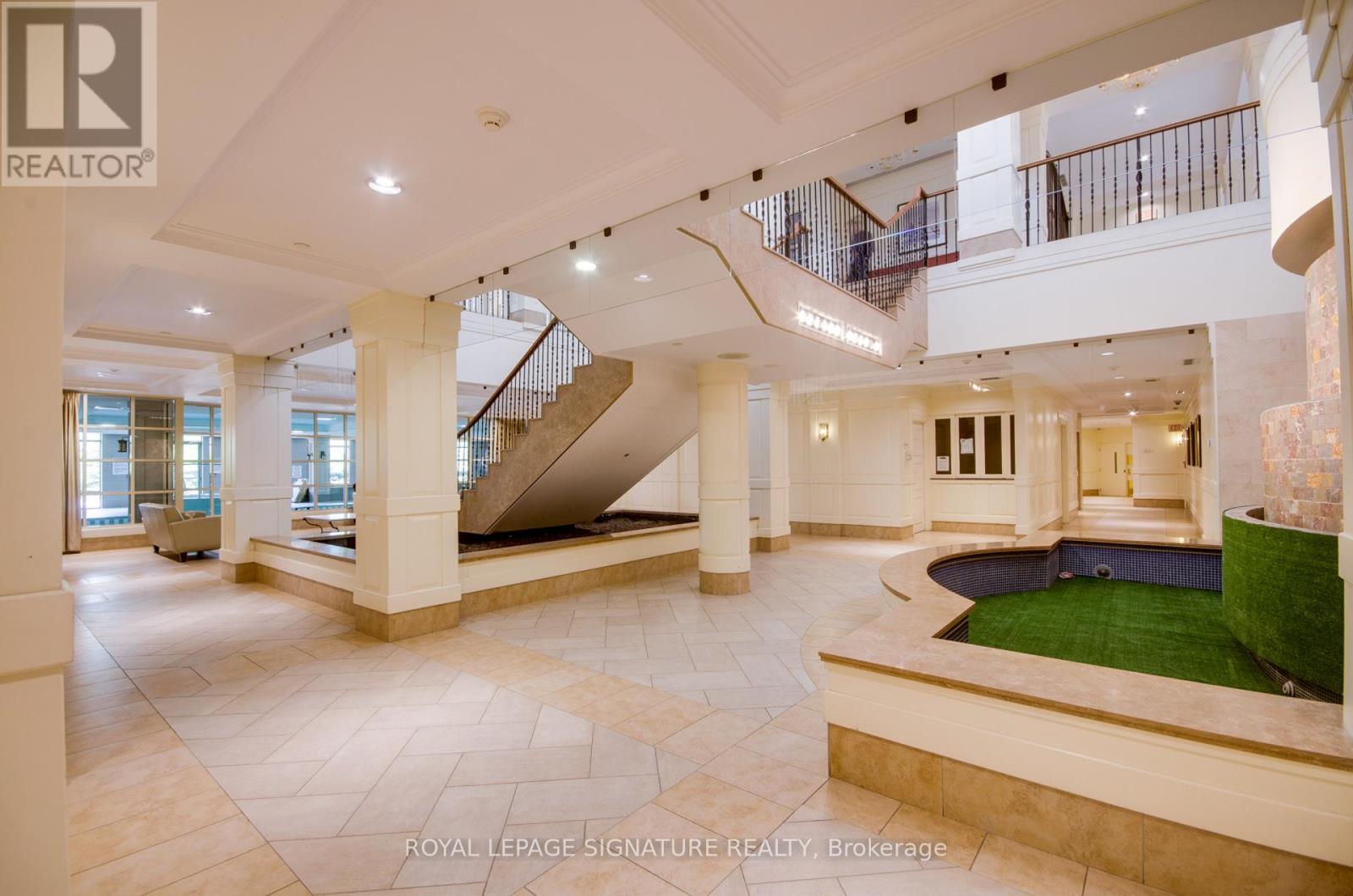 2021 - 700 Humberwood Boulevard, Toronto, Ontario  M9W 7J4 - Photo 7 - W12893682