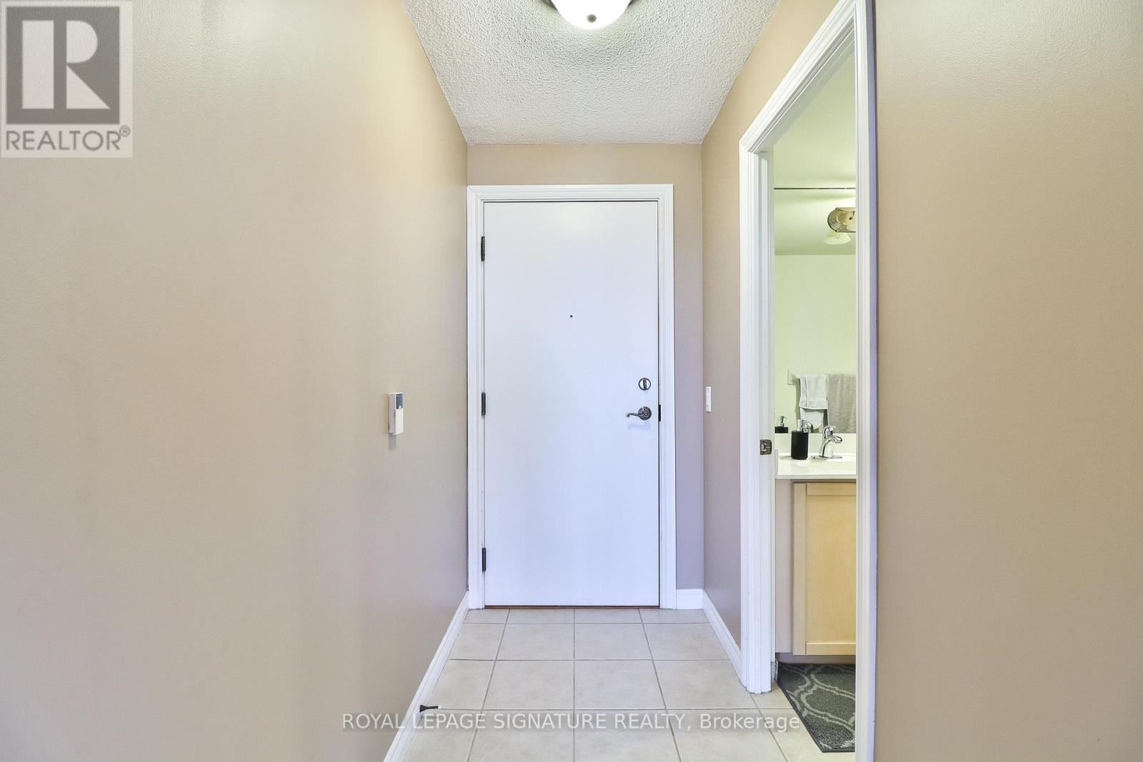 2021 - 700 Humberwood Boulevard, Toronto, Ontario  M9W 7J4 - Photo 9 - W12893682