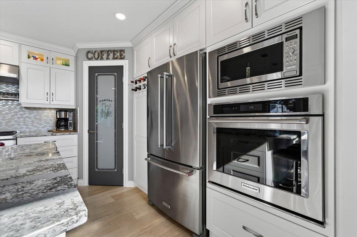 927 Kent Street, White Rock, British Columbia  V4B 4S9 - Photo 7 - R3100709