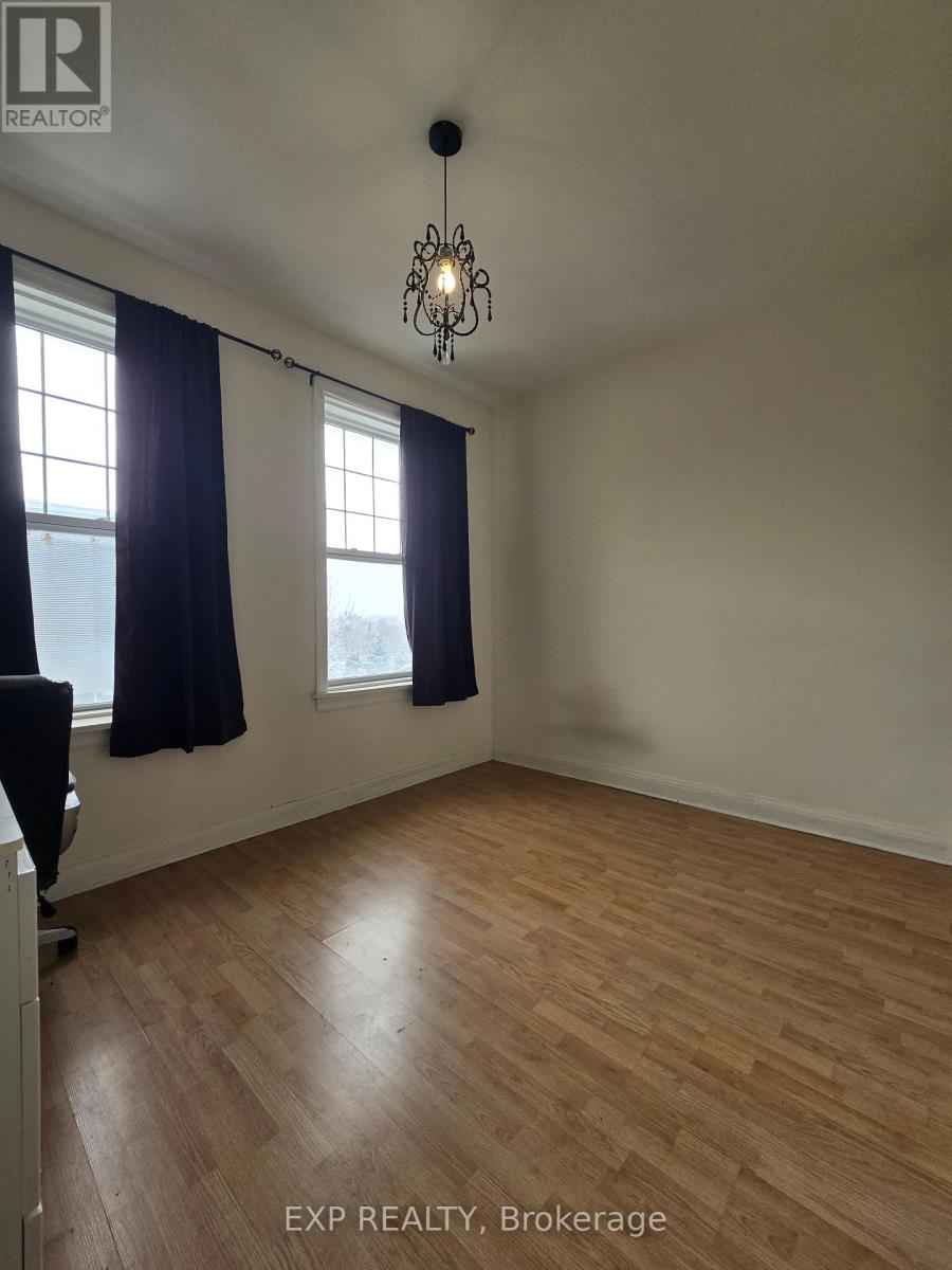 2 - 88 Colborne Street, Brantford, Ontario  N3T 2G5 - Photo 3 - X12893700