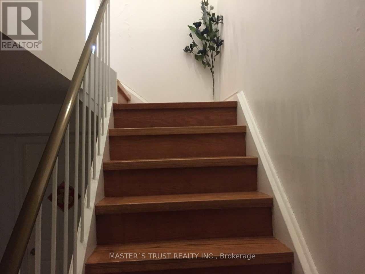 35 - 10 Esterbrooke Avenue, Toronto, Ontario  M2J 2C2 - Photo 8 - C12879086