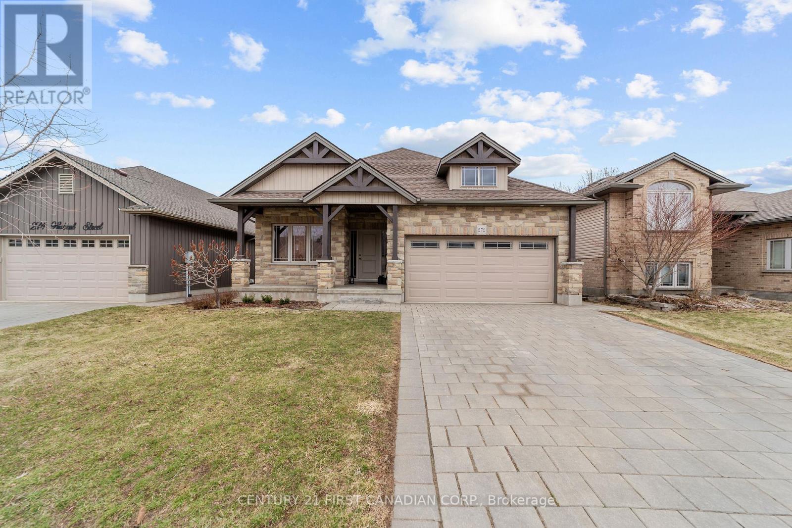 272 WALNUT STREET, Lucan Biddulph, Ontario