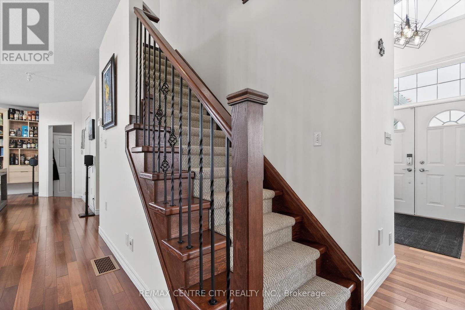 1260 Birchwood Drive, London South, Ontario  N6K 5C2 - Photo 14 - X12893756