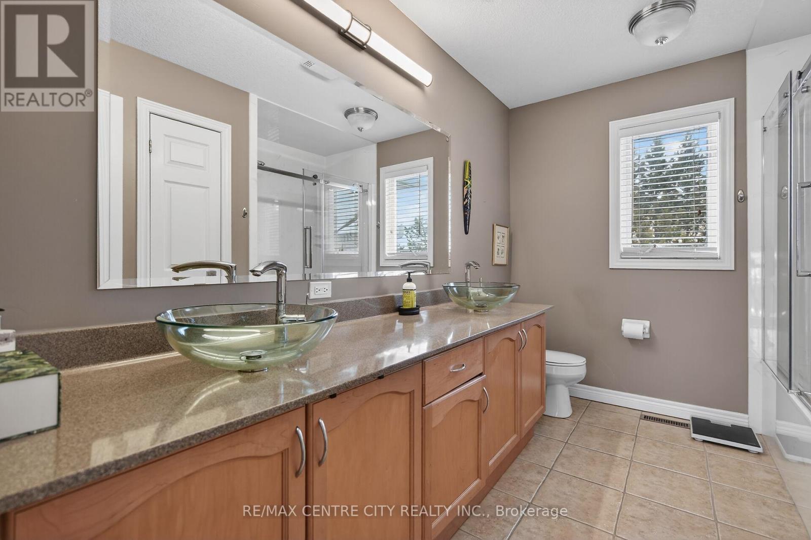 1260 Birchwood Drive, London South, Ontario  N6K 5C2 - Photo 22 - X12893756