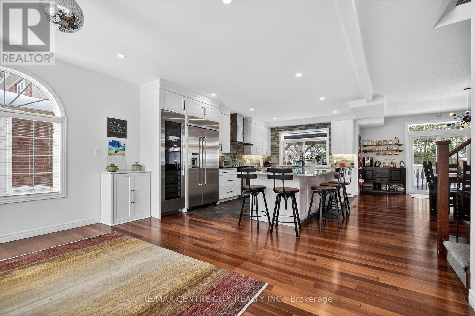 1260 Birchwood Drive, London South, Ontario  N6K 5C2 - Photo 4 - X12893756