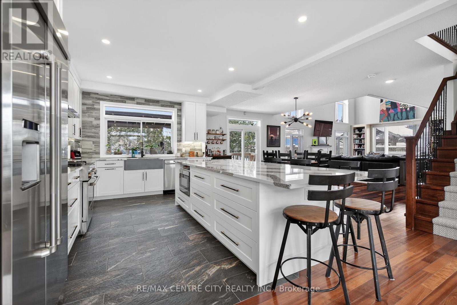 1260 Birchwood Drive, London South, Ontario  N6K 5C2 - Photo 8 - X12893756