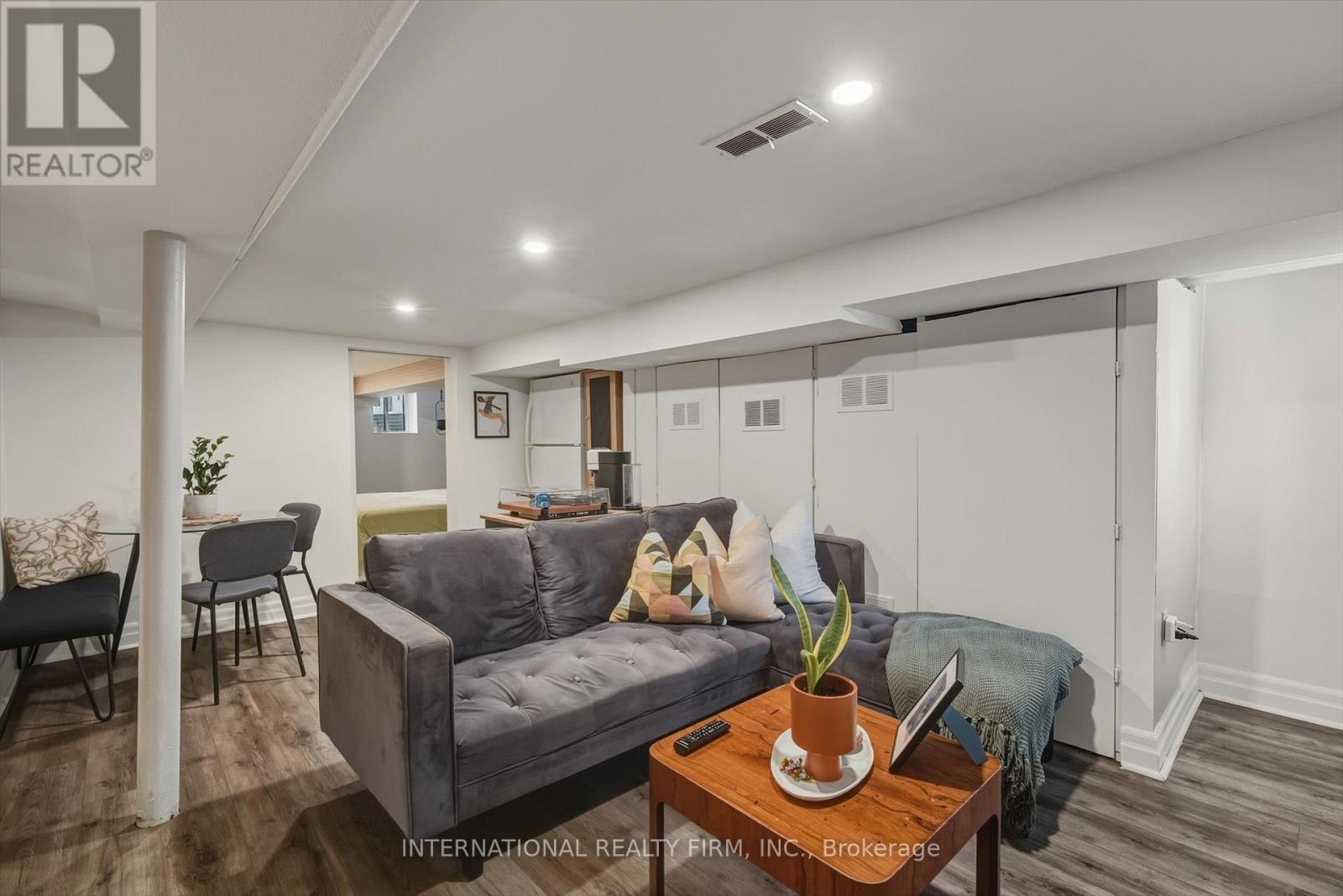 47 Via Italia, Toronto, Ontario  M6H 3R4 - Photo 6 - W12740936