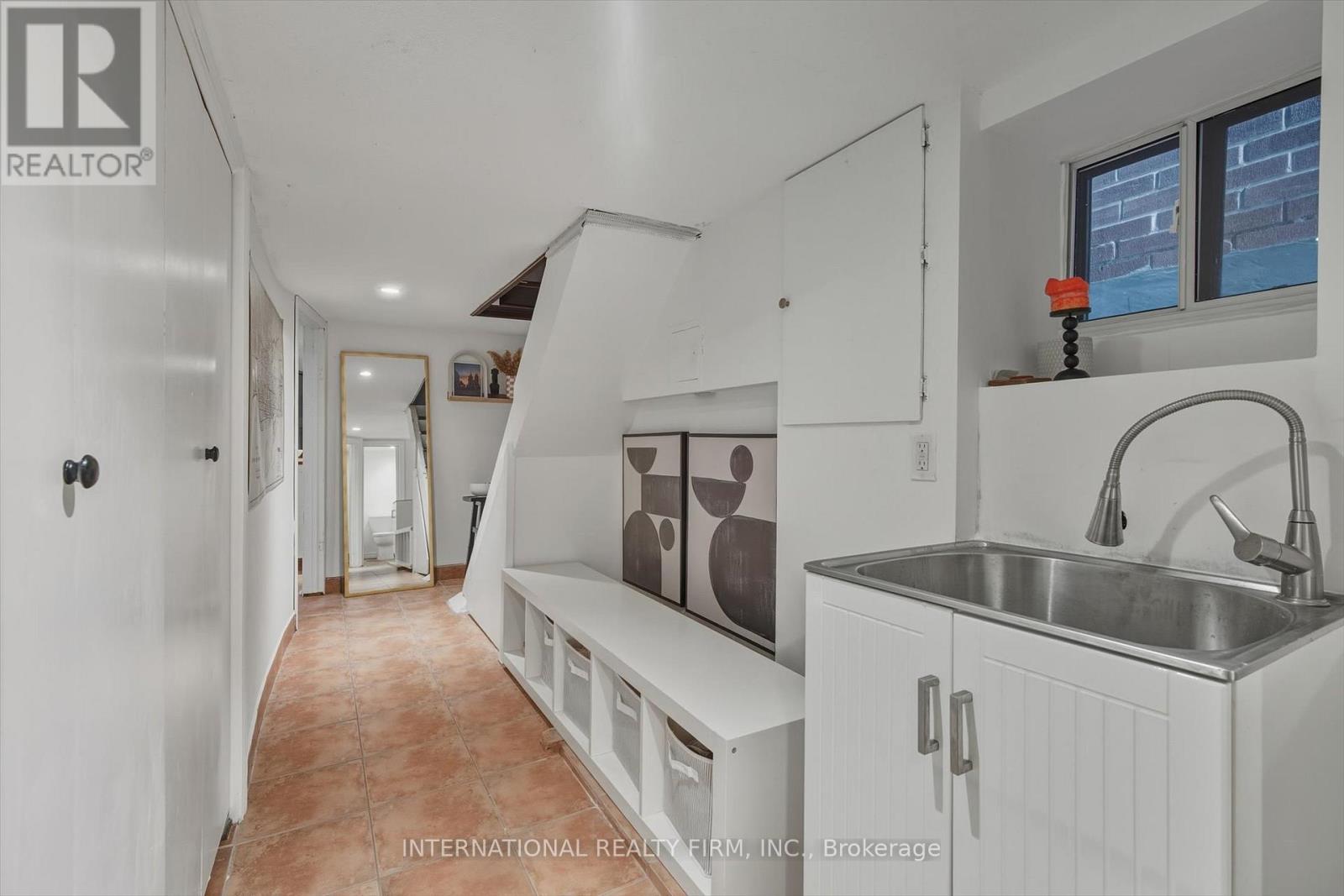 47 Via Italia, Toronto, Ontario  M6H 3R4 - Photo 4 - W12740936