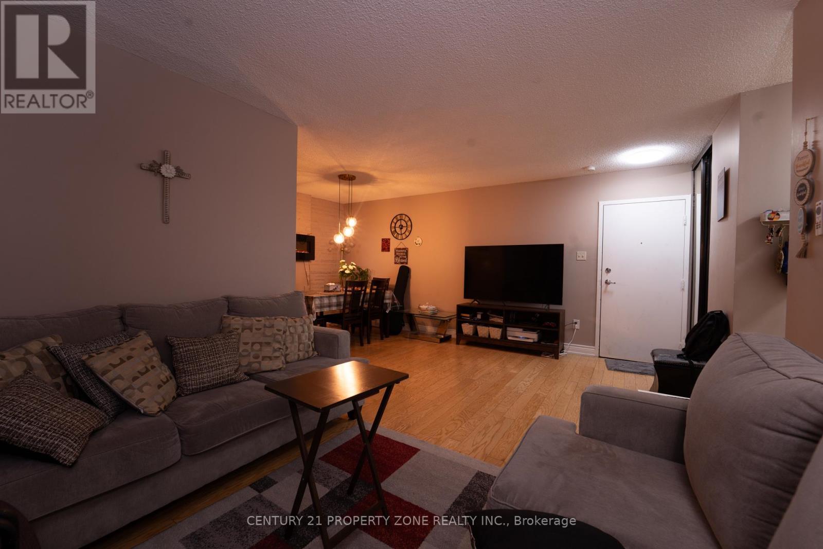 1021 - 1625 Bloor Street Ne, Mississauga, Ontario  L4X 1S3 - Photo 4 - W12893556