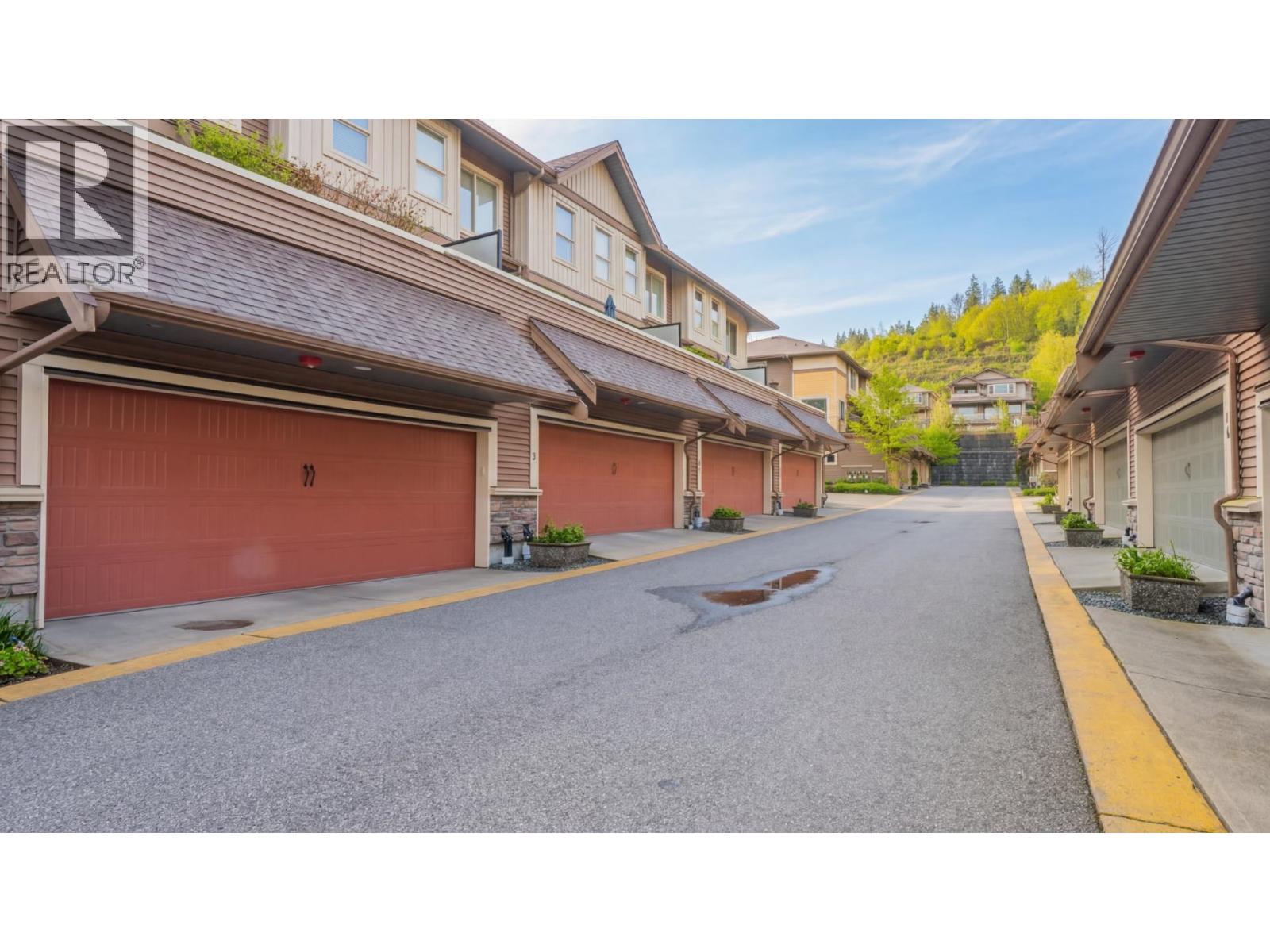 2 10480 248 Street, Maple Ridge, British Columbia  V2W 0J4 - Photo 2 - R3100917