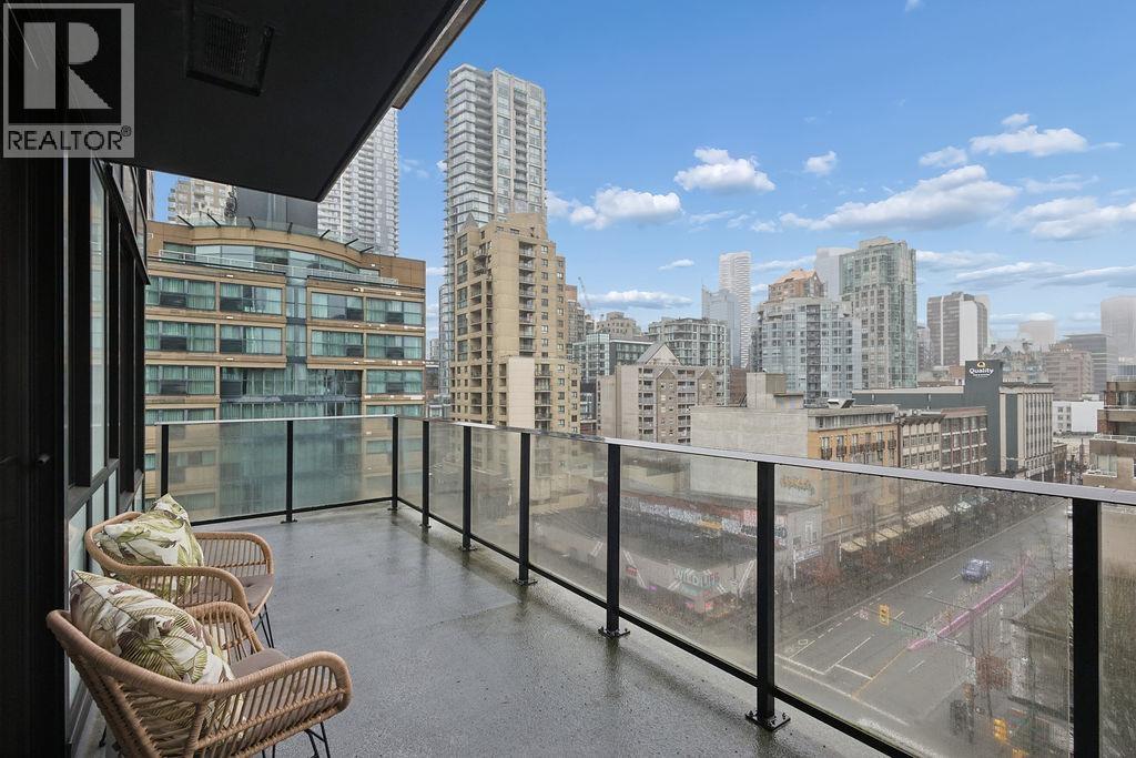 902 1325 Rolston Street, Vancouver, British Columbia  V6B 0M2 - Photo 2 - R3100925