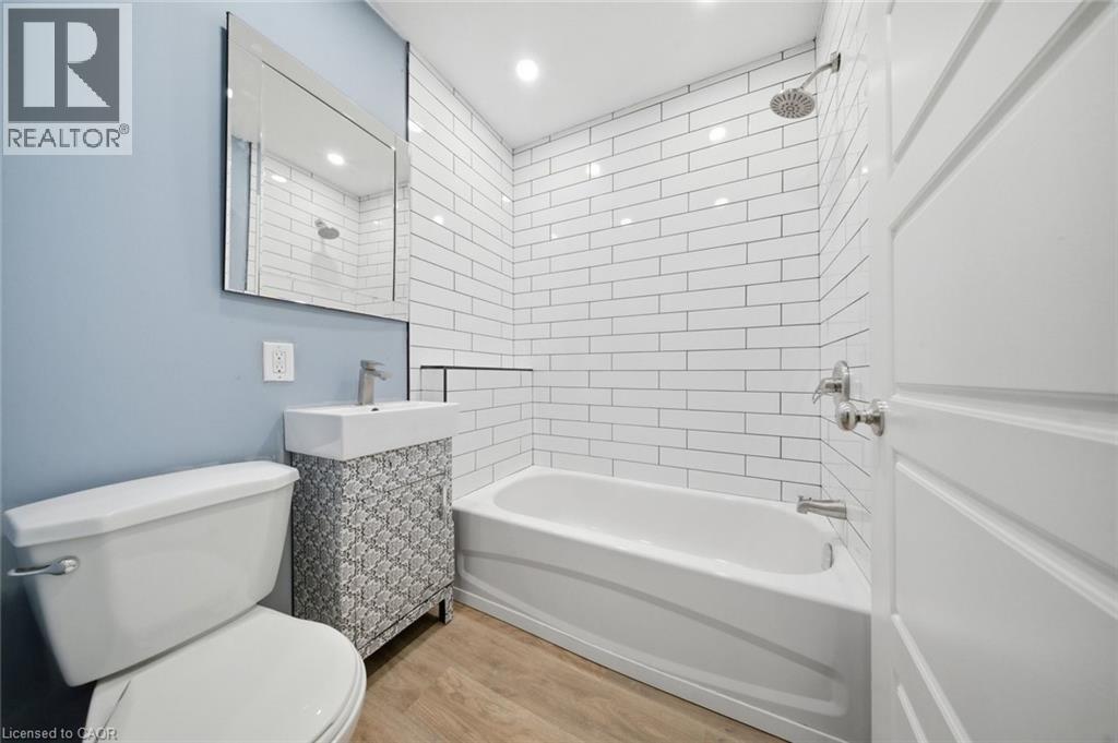 194 Brant Avenue, Brantford, Ontario  N3T 3H9 - Photo 11 - 40812892