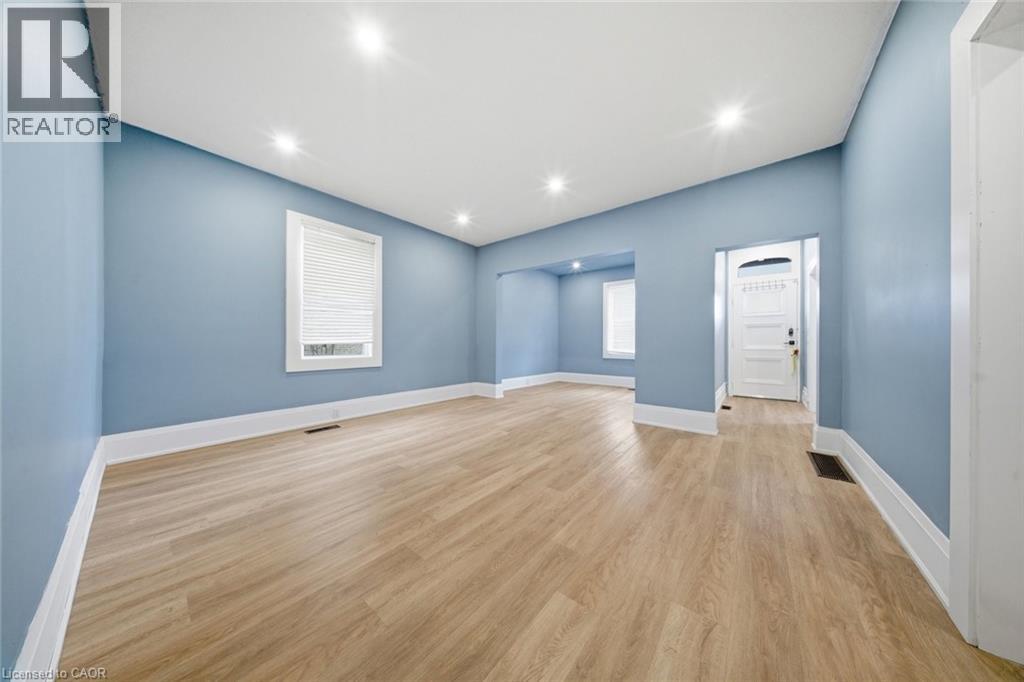 194 Brant Avenue, Brantford, Ontario  N3T 3H9 - Photo 14 - 40812892