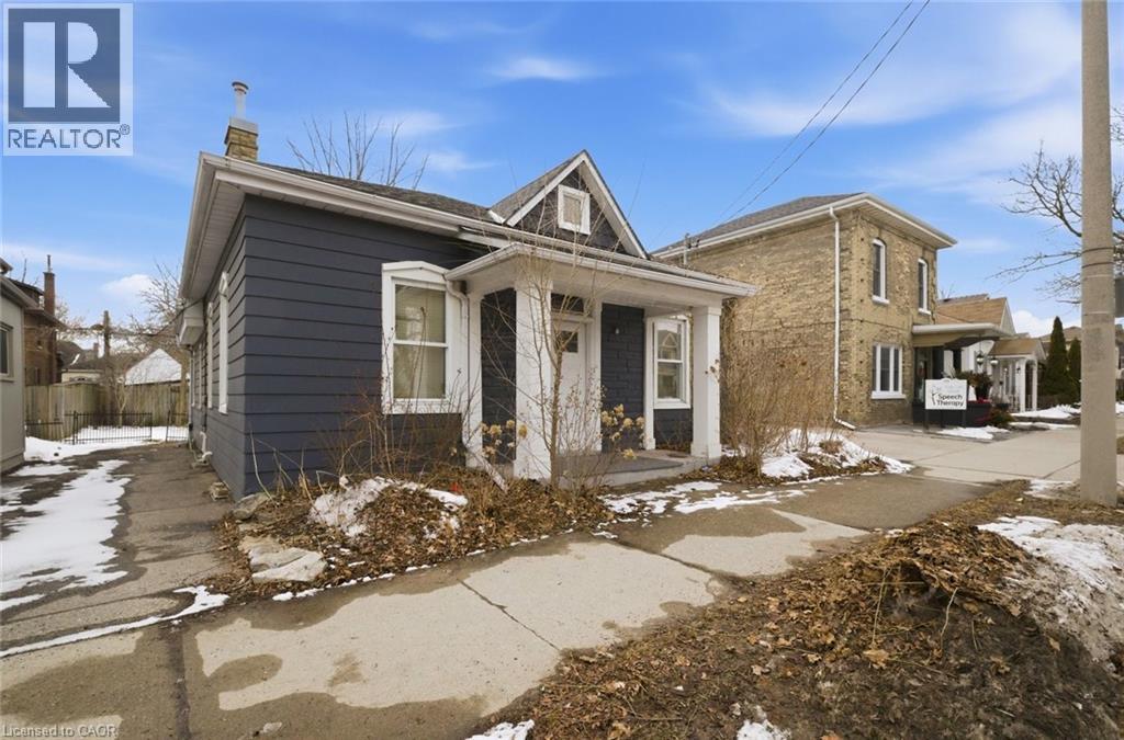 194 Brant Avenue, Brantford, Ontario  N3T 3H9 - Photo 2 - 40812892