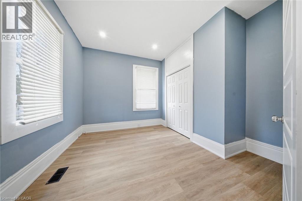 194 Brant Avenue, Brantford, Ontario  N3T 3H9 - Photo 9 - 40812892