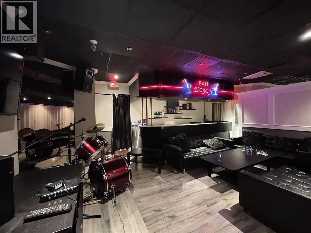 100 1215 W Broadway, Vancouver, British Columbia  V6H 1G7 - Photo 4 - C8077129