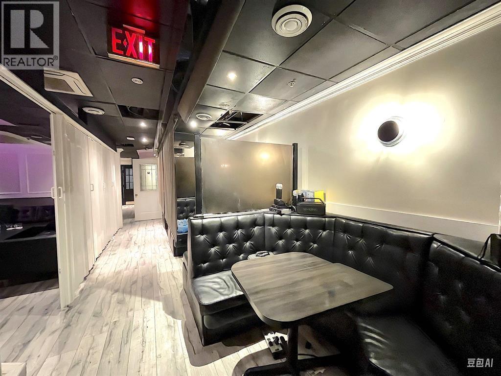 100 1215 W Broadway, Vancouver, British Columbia  V6H 1G7 - Photo 5 - C8077129