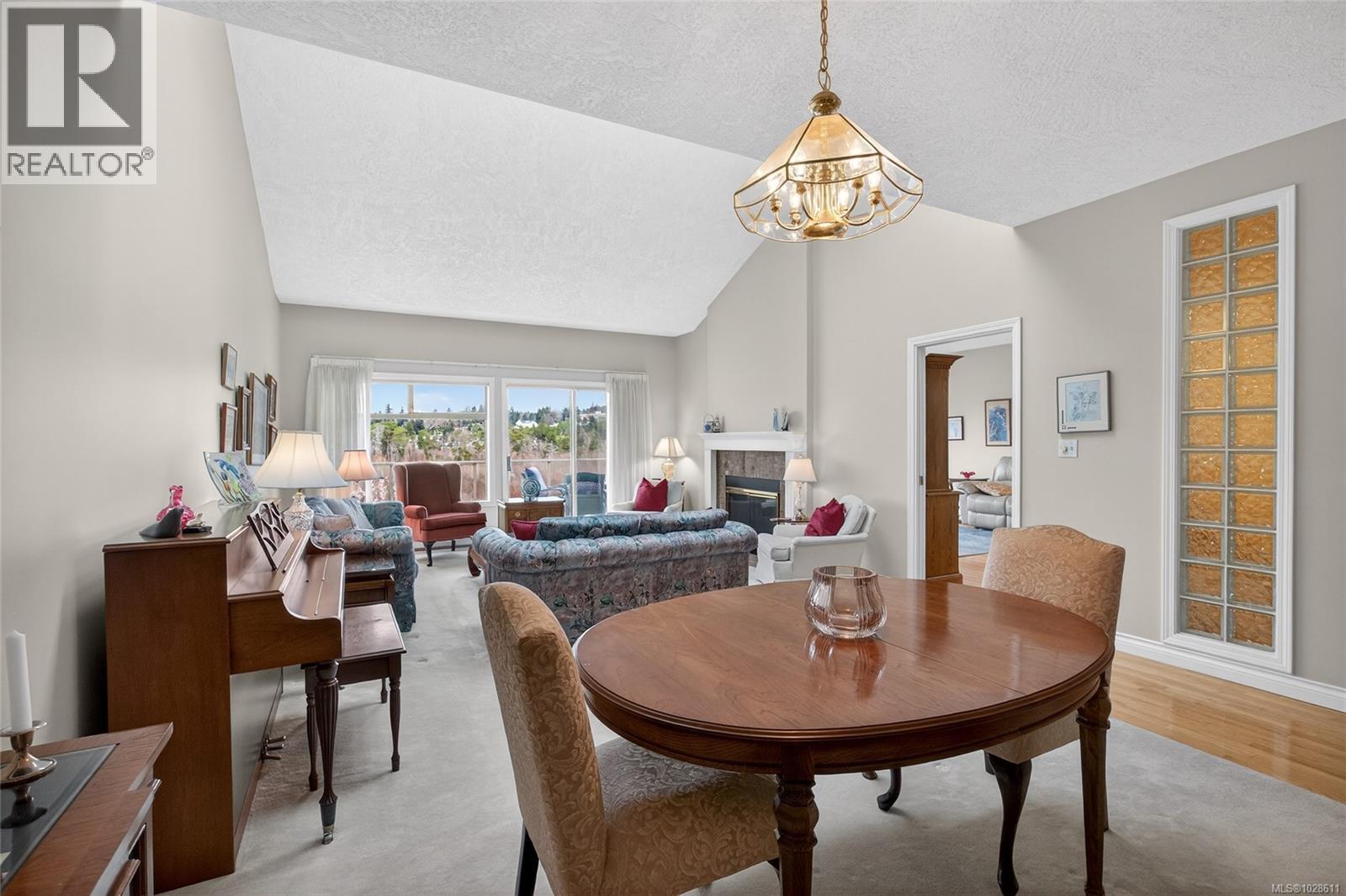 11 4360 Emily Carr Dr, Saanich, British Columbia  V8X 4Y4 - Photo 11 - 1028611