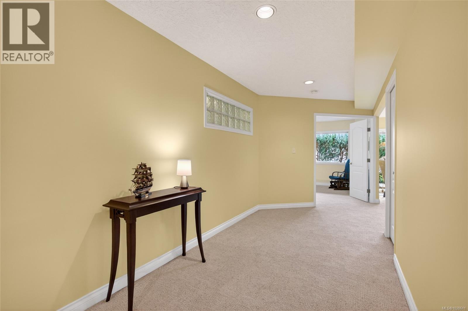 11 4360 Emily Carr Dr, Saanich, British Columbia  V8X 4Y4 - Photo 43 - 1028611