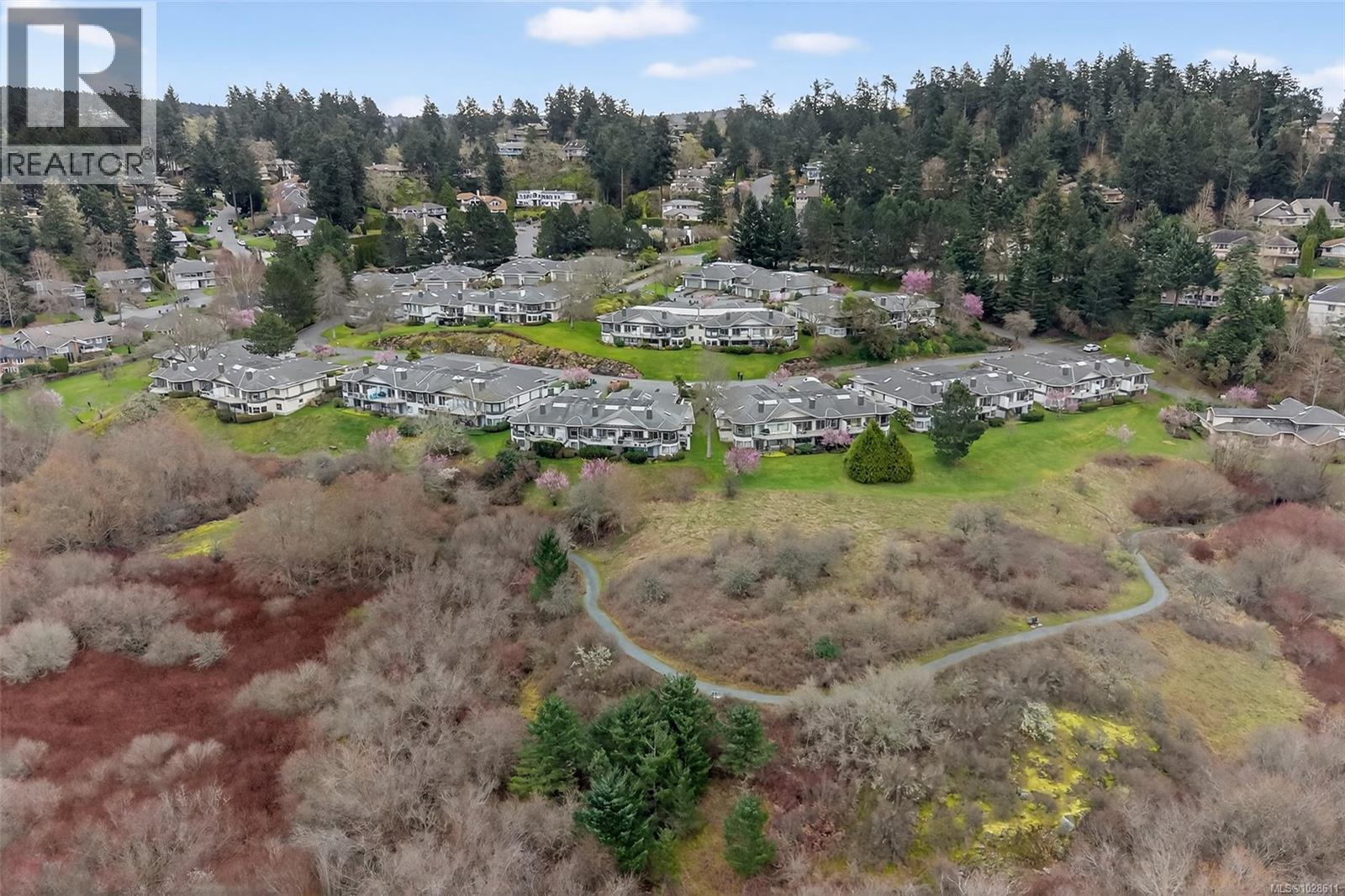 11 4360 Emily Carr Dr, Saanich, British Columbia  V8X 4Y4 - Photo 54 - 1028611