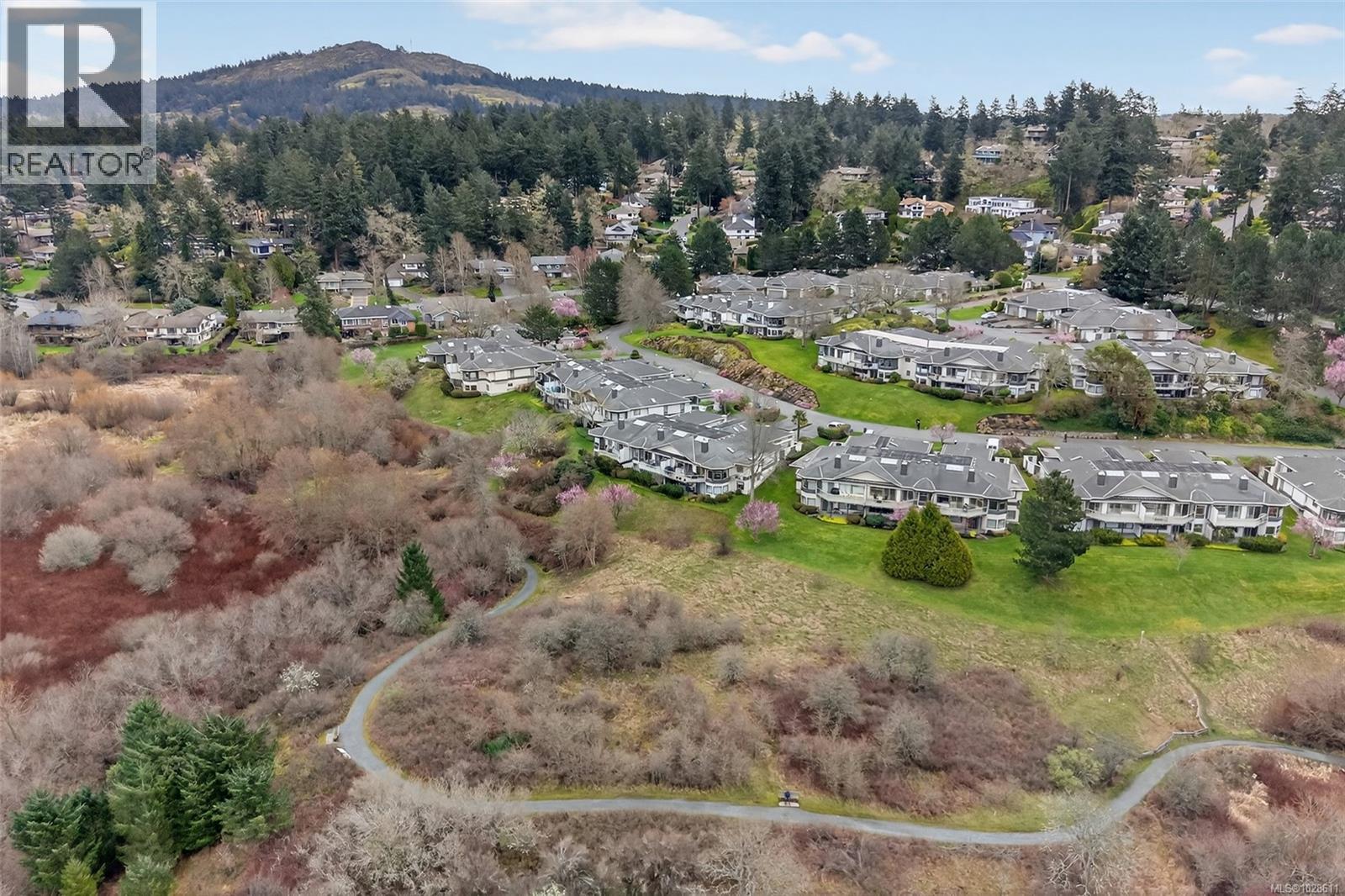 11 4360 Emily Carr Dr, Saanich, British Columbia  V8X 4Y4 - Photo 55 - 1028611