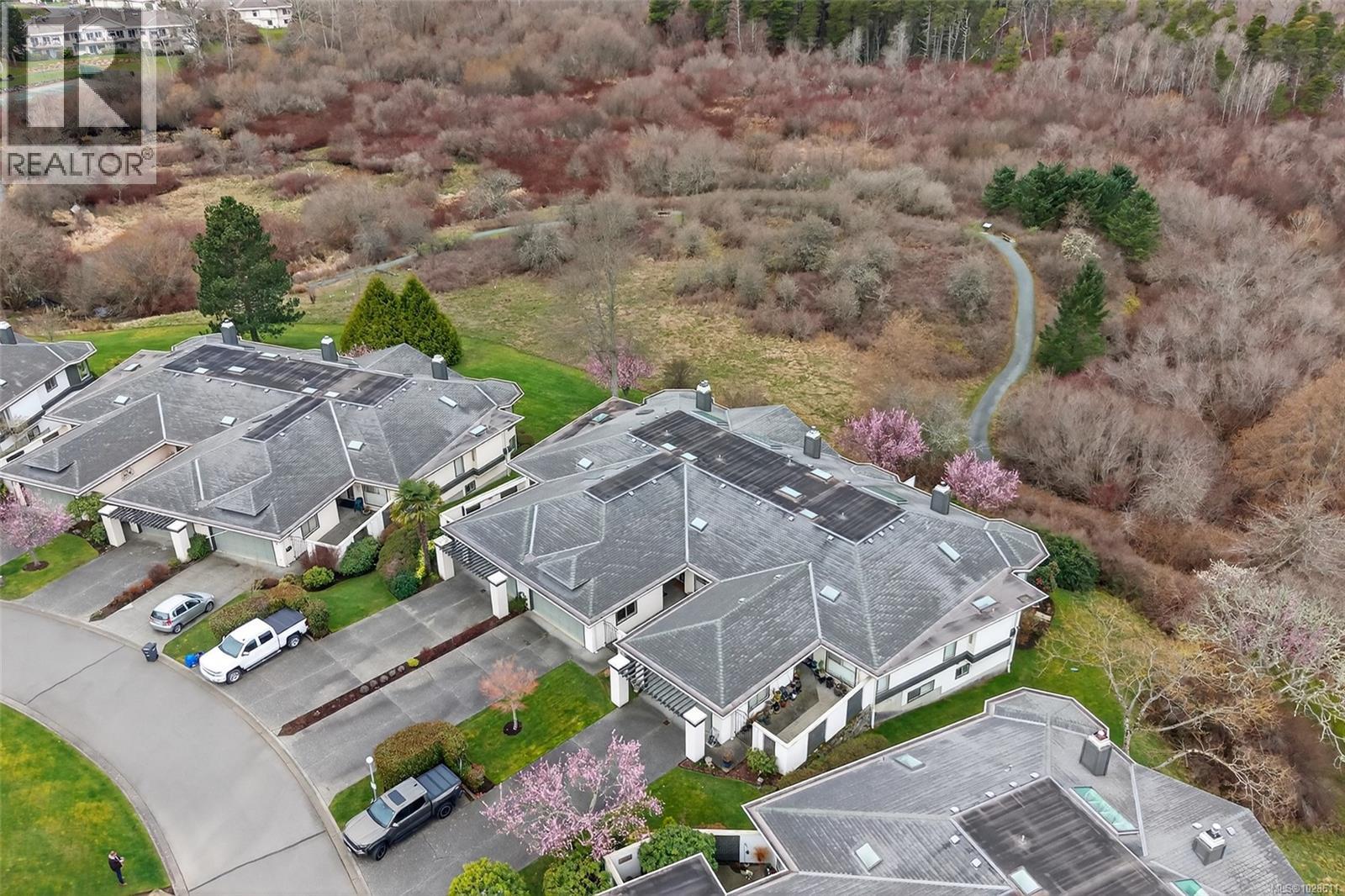 11 4360 Emily Carr Dr, Saanich, British Columbia  V8X 4Y4 - Photo 50 - 1028611