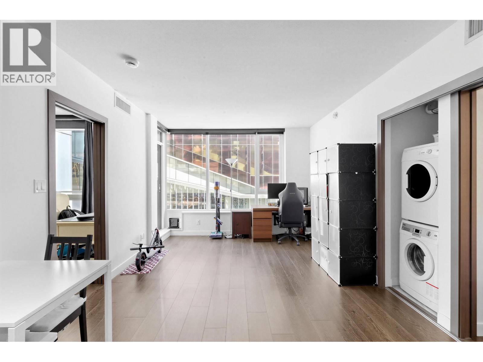 351 38 Smithe Street, Vancouver, British Columbia  V6B 0P3 - Photo 4 - R3100021