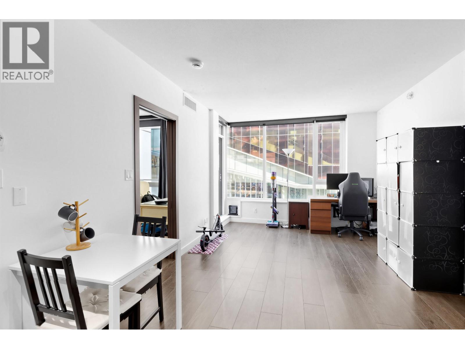 351 38 Smithe Street, Vancouver, British Columbia  V6B 0P3 - Photo 3 - R3100021