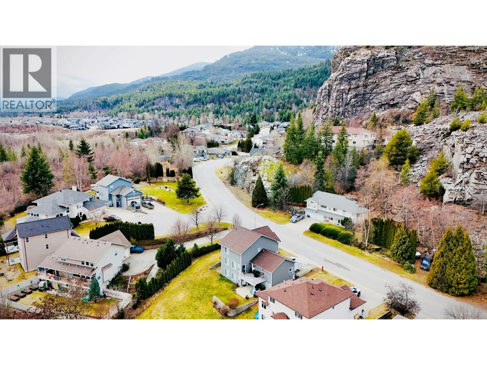 3583 14th Avenue, Castlegar, British Columbia  V1N 4J2 - Photo 3 - 10379202