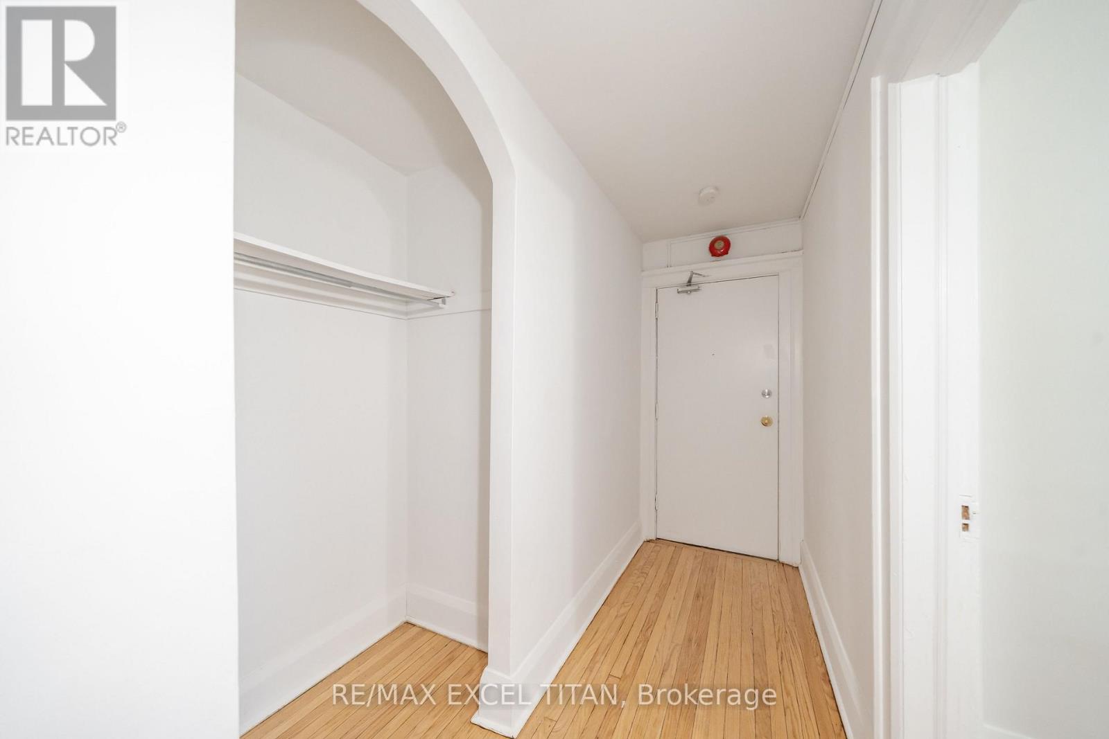 39 - 4 Kingston Road, Toronto (Woodbine Corridor), Ontario  M4L 2S4 - Photo 4 - E12893784