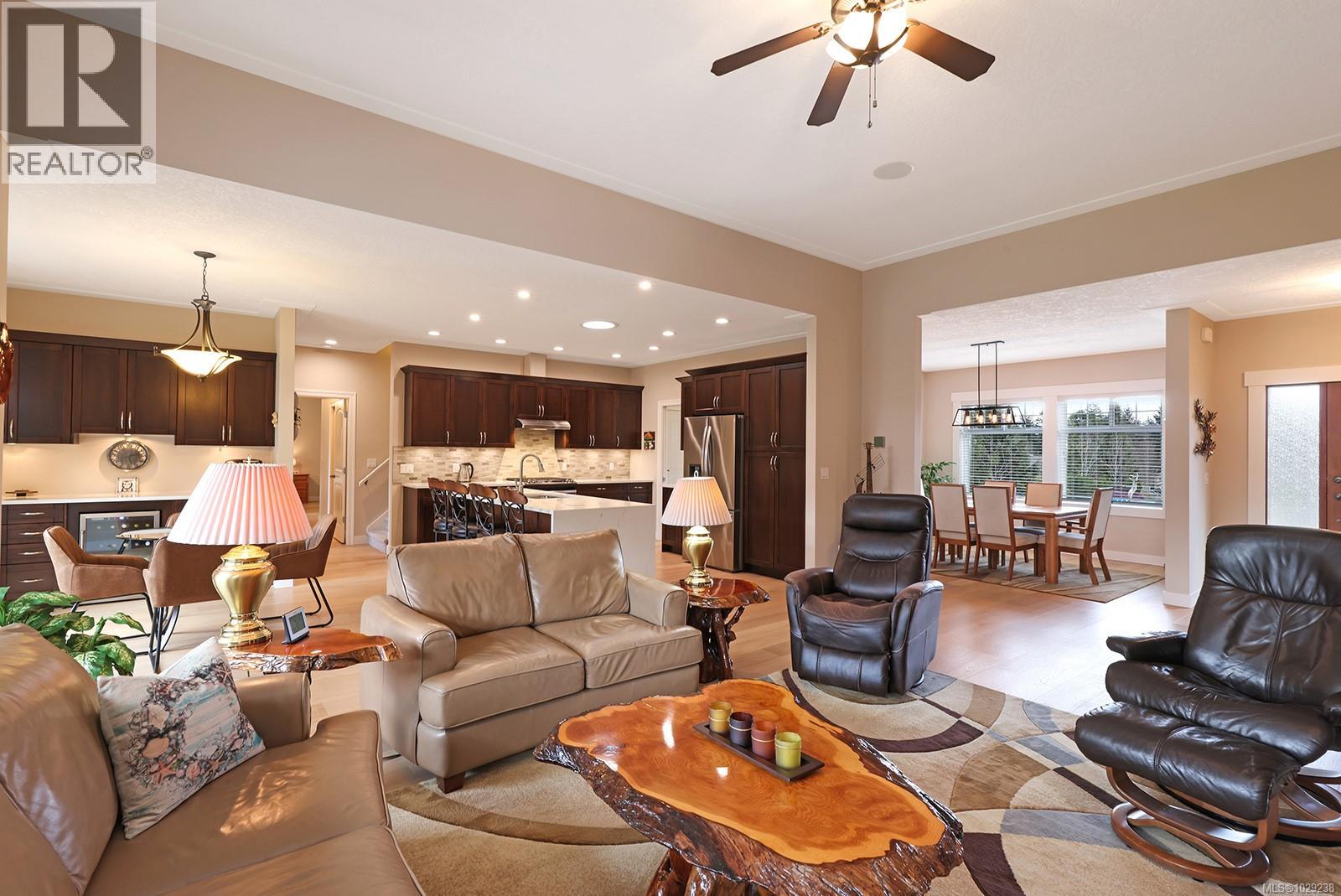 447 Gardener Way, Comox, British Columbia  V9M 0B4 - Photo 5 - 1029238