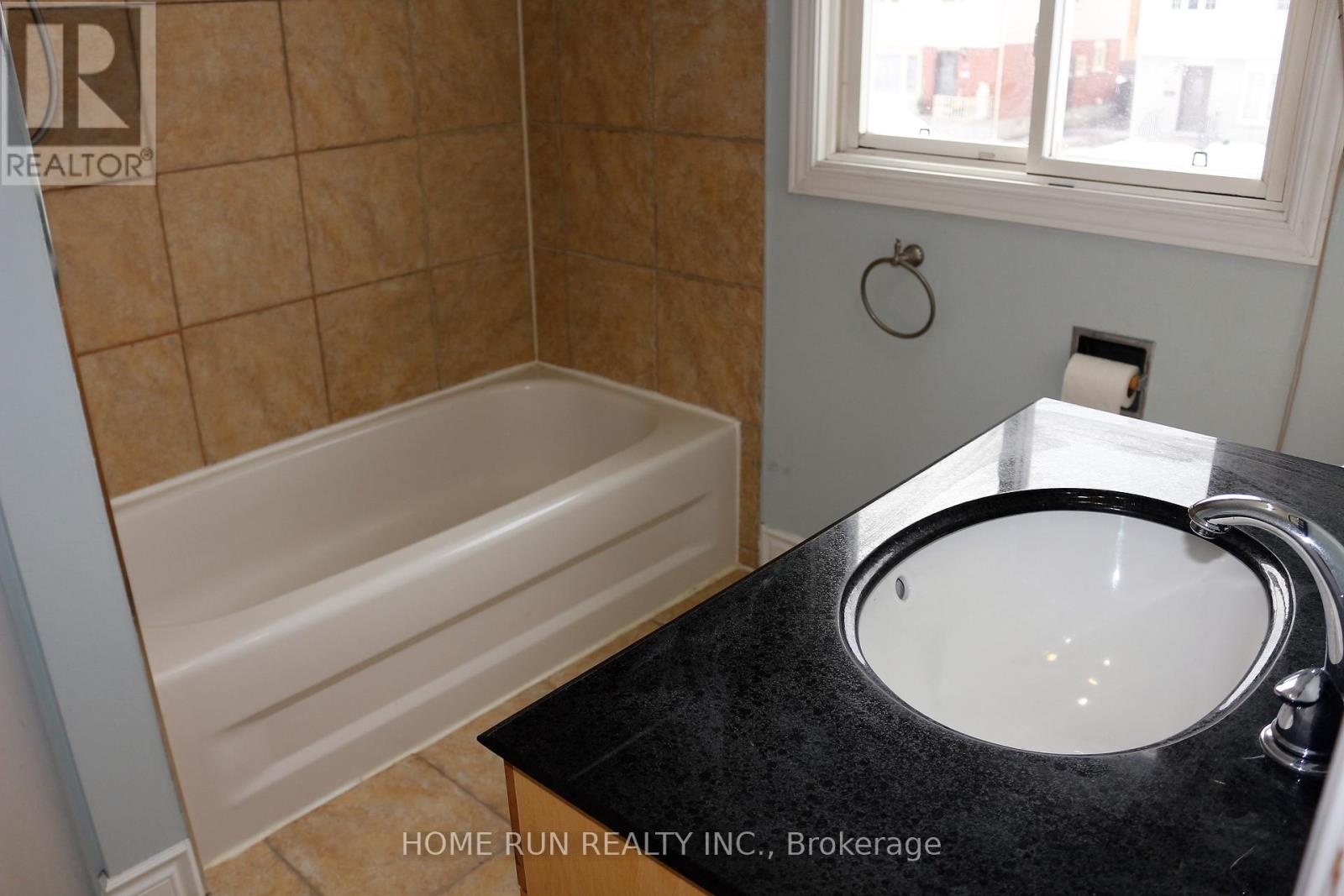 1000 Debra Avenue, Ottawa, Ontario  K2C 0J4 - Photo 11 - X12893832