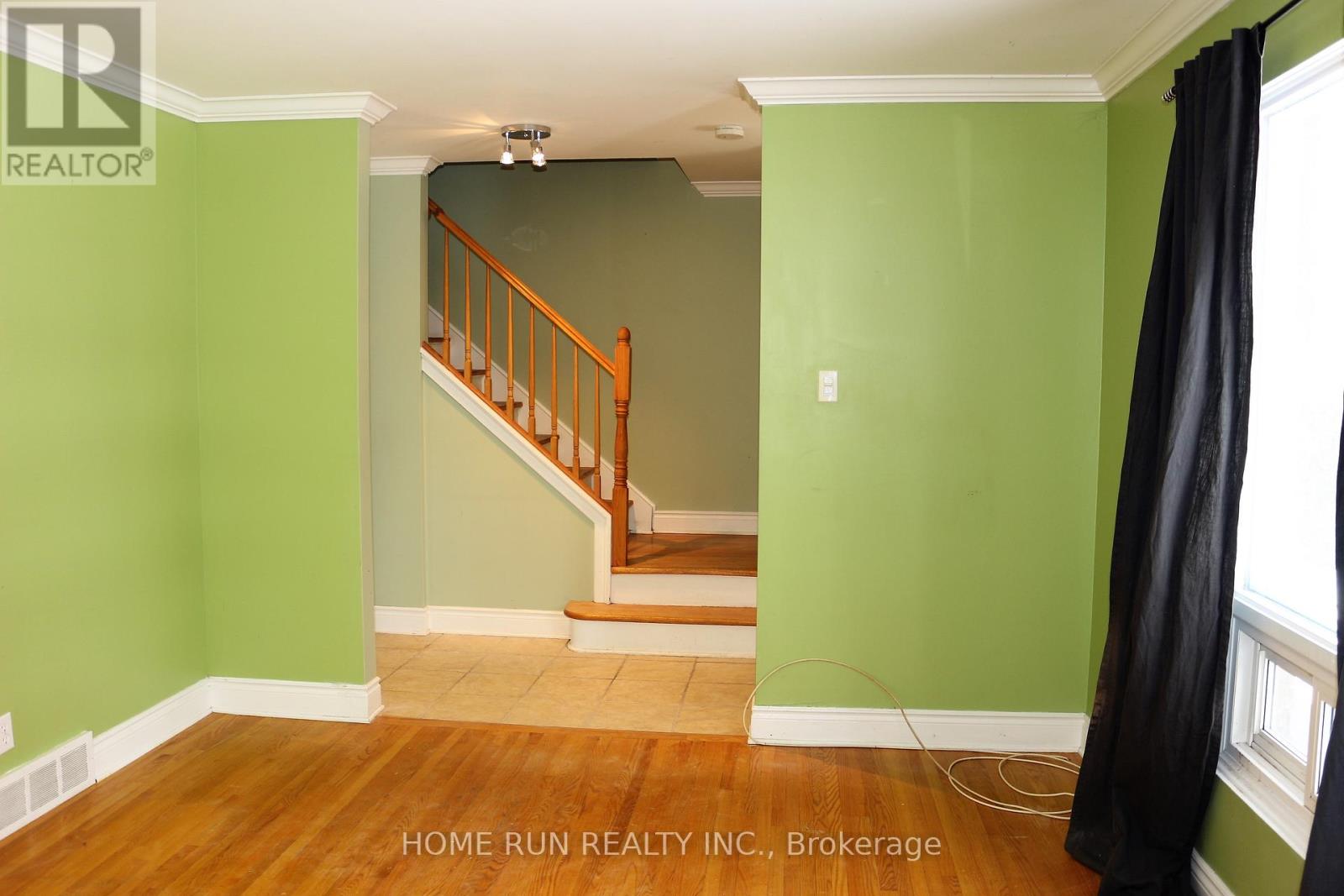 1000 Debra Avenue, Ottawa, Ontario  K2C 0J4 - Photo 3 - X12893832