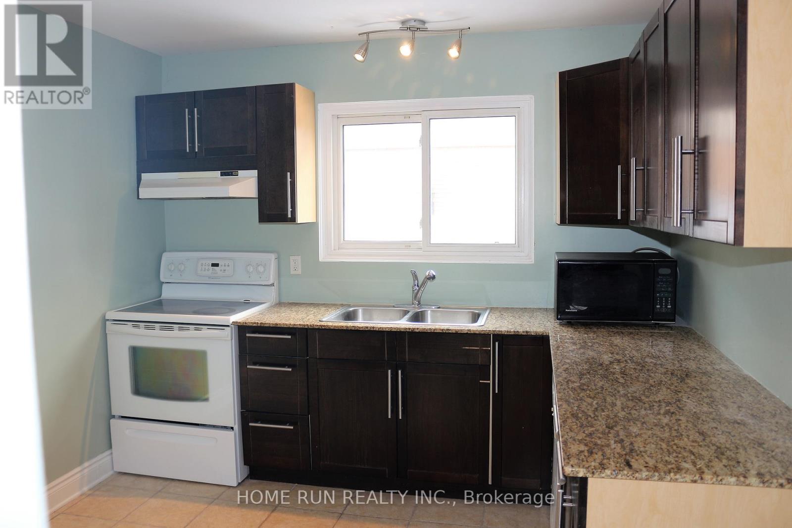 1000 Debra Avenue, Ottawa, Ontario  K2C 0J4 - Photo 5 - X12893832