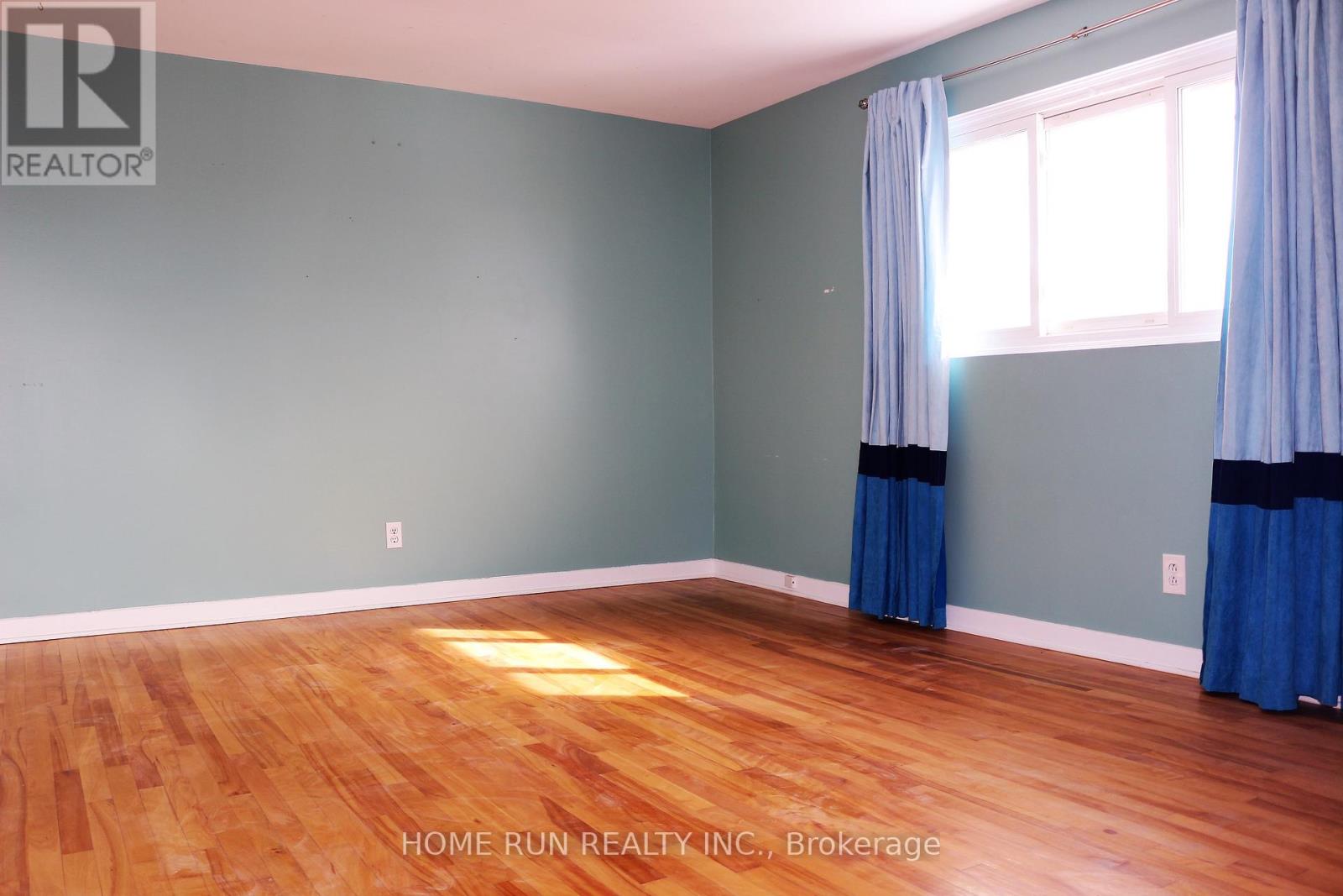 1000 Debra Avenue, Ottawa, Ontario  K2C 0J4 - Photo 8 - X12893832