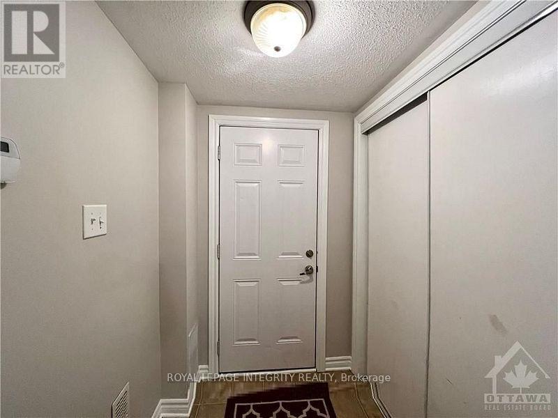 3881 Strandherd Drive, Ottawa, Ontario  K2J 0K3 - Photo 2 - X12893844