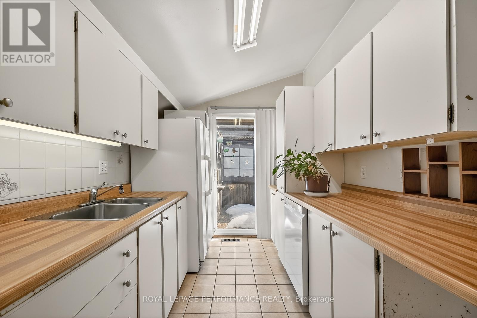 1132 Adirondack Drive, Ottawa, Ontario  K2C 2V1 - Photo 14 - X12893852