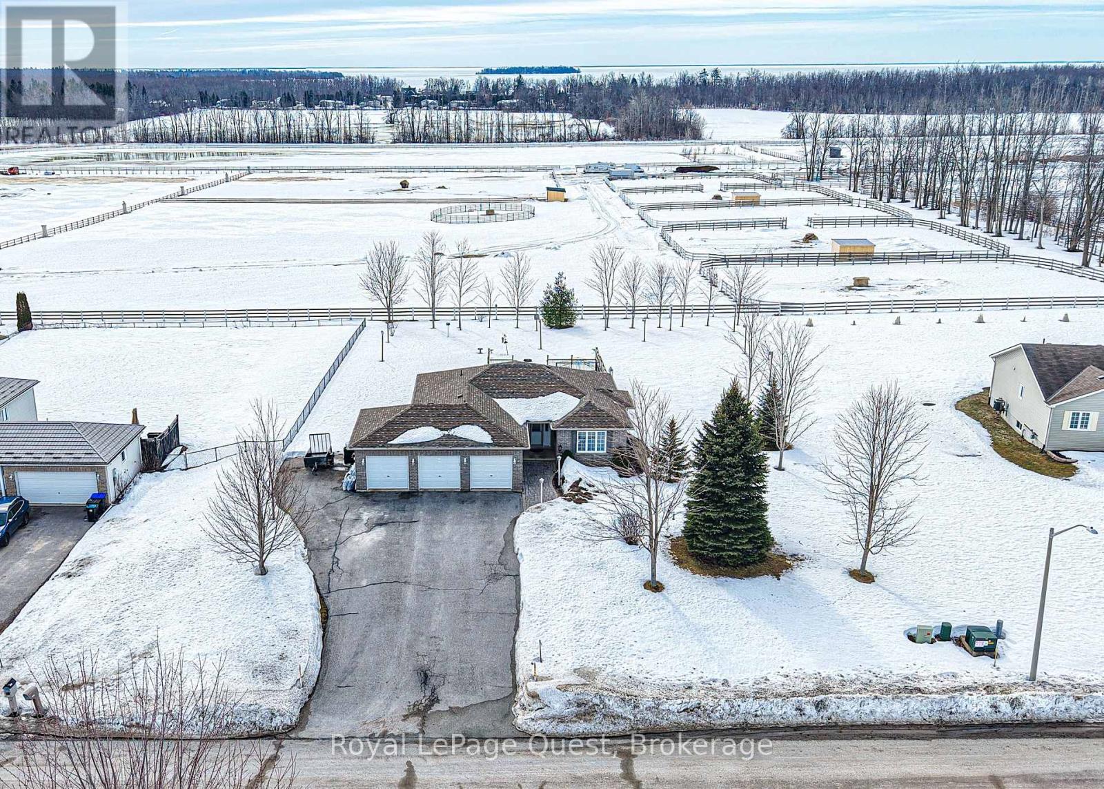 4662 Zachary Crescent, Ramara (Atherley), Ontario  L3V 6H7 - Photo 2 - S12893838