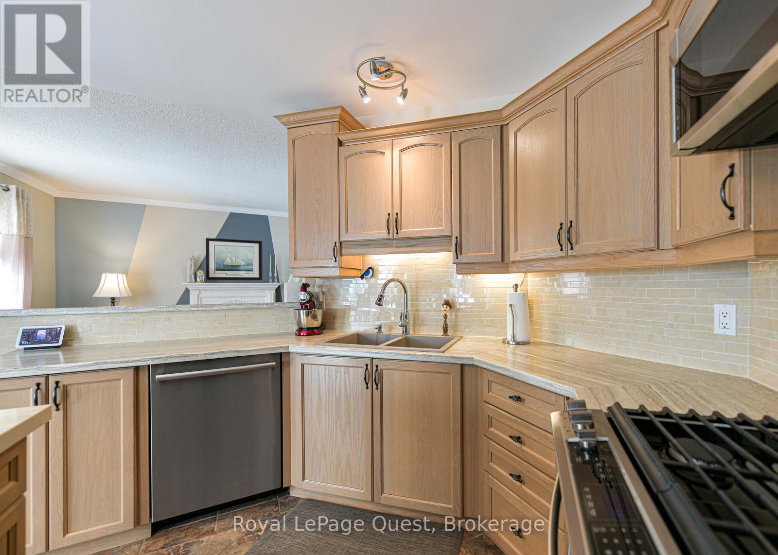 4662 Zachary Crescent, Ramara (Atherley), Ontario  L3V 6H7 - Photo 32 - S12893838