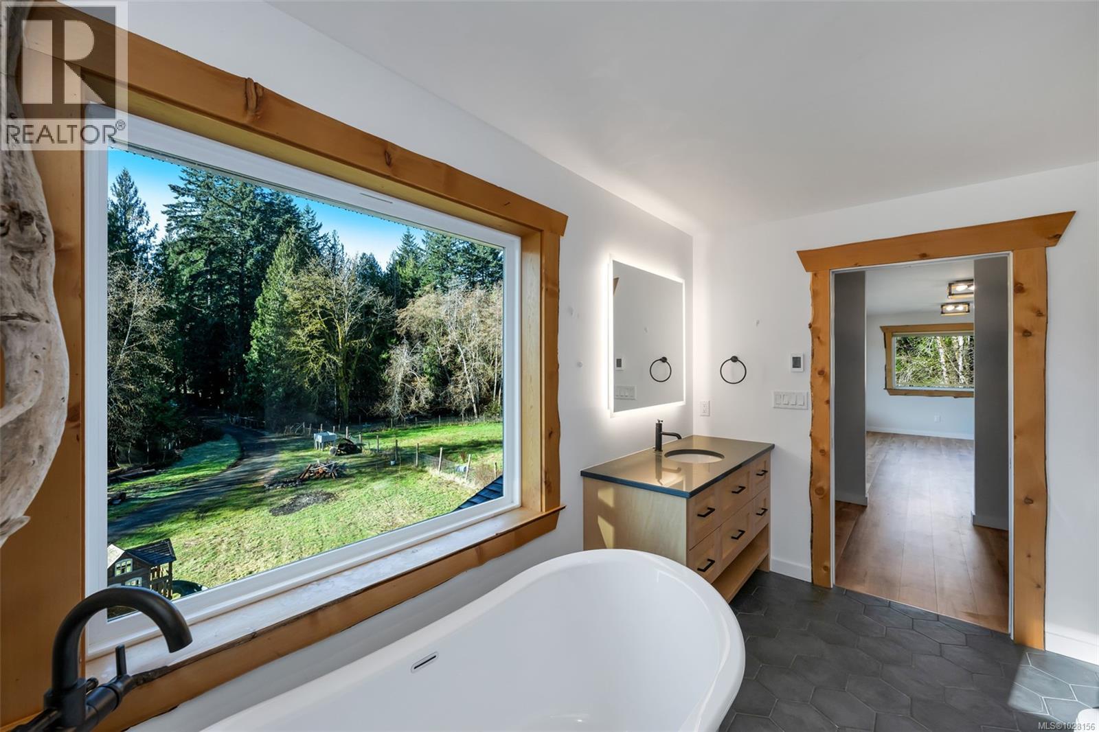 1696 Peerless Rd, Cobble Hill, British Columbia  V0R 1L6 - Photo 9 - 1028156