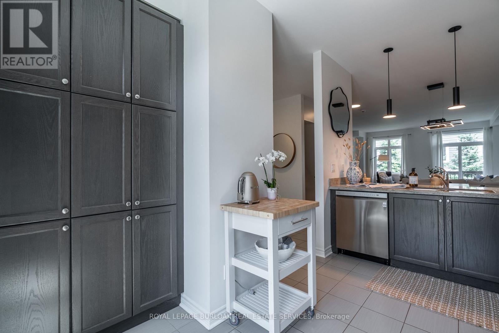 965 Reimer Common, Burlington, Ontario  L7R 0C8 - Photo 9 - W12893794