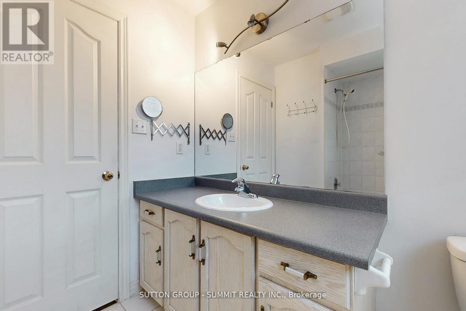 5525 Fleur-De-Lis, Mississauga, Ontario  L5R 2Z6 - Photo 39 - W12893820