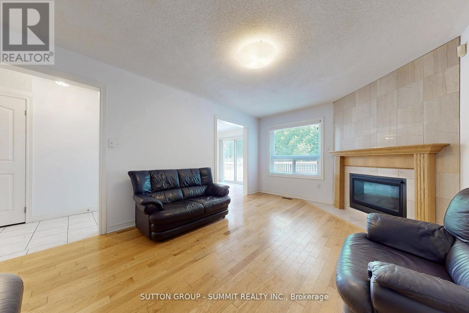 5525 Fleur-De-Lis, Mississauga, Ontario  L5R 2Z6 - Photo 7 - W12893820