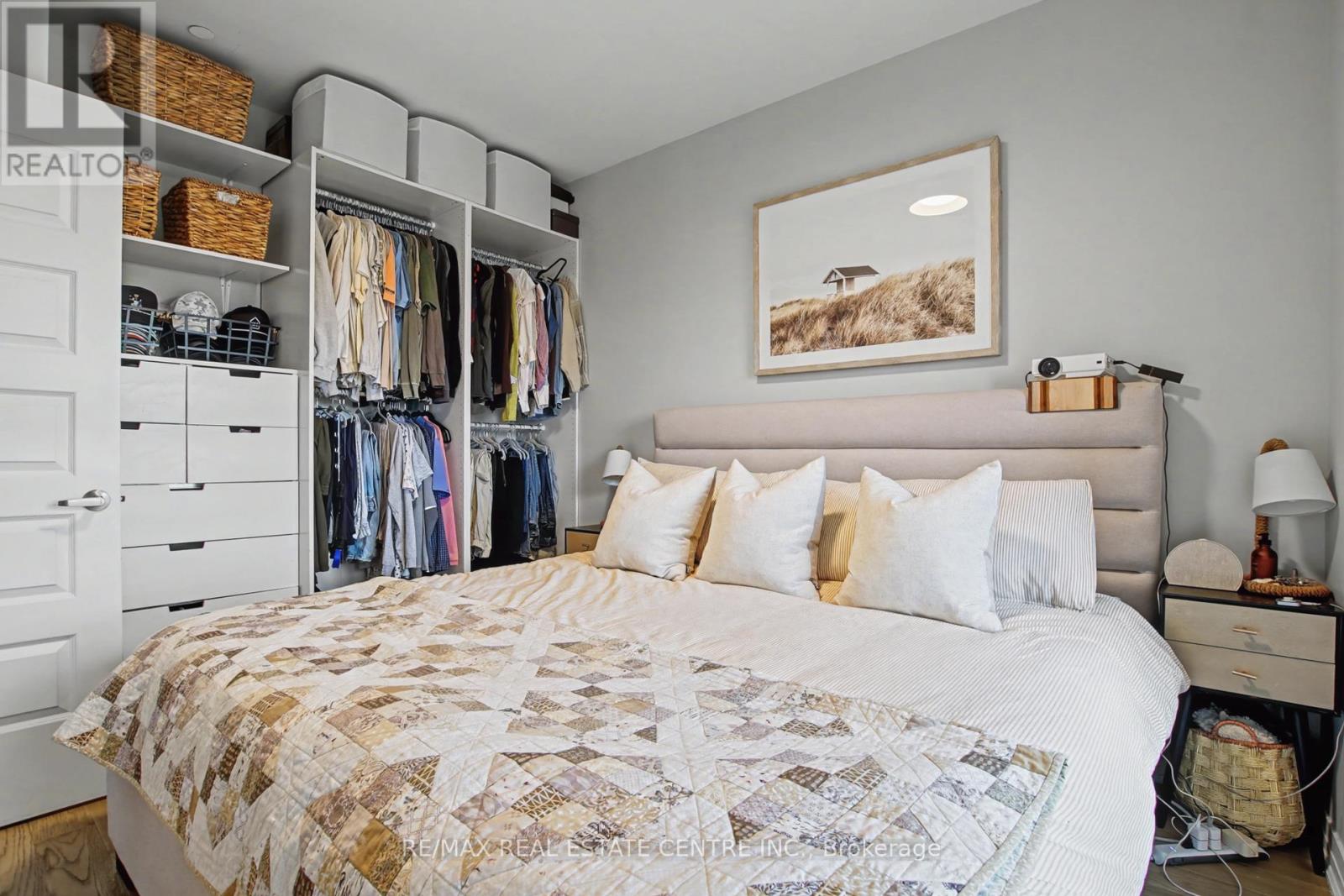 309 - 95 Dundas Street W, Oakville, Ontario  L6M 5N4 - Photo 12 - W12893834