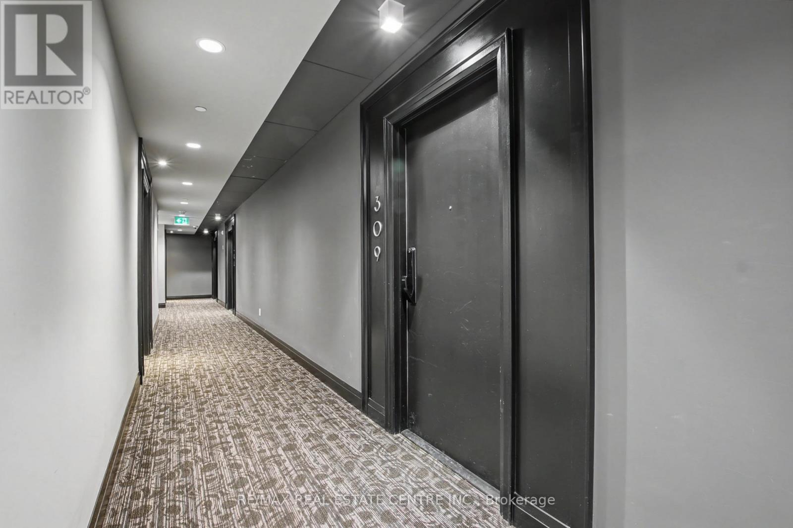 309 - 95 Dundas Street W, Oakville, Ontario  L6M 5N4 - Photo 32 - W12893834