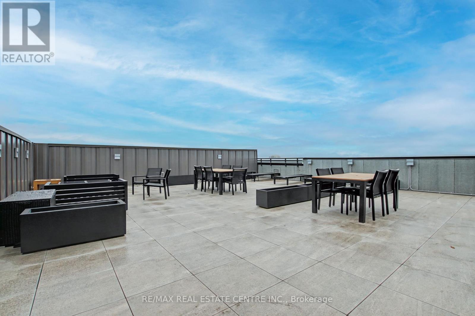 309 - 95 Dundas Street W, Oakville, Ontario  L6M 5N4 - Photo 7 - W12893834