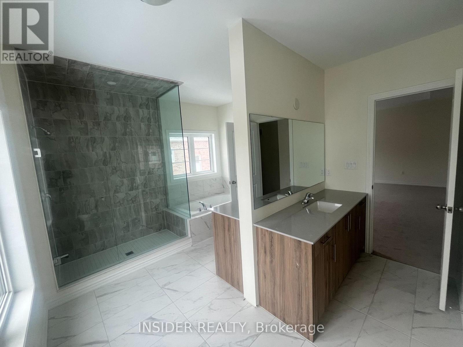 2 Fuller Street, Brampton (Credit Valley), Ontario  L6X 5S4 - Photo 18 - W12893854