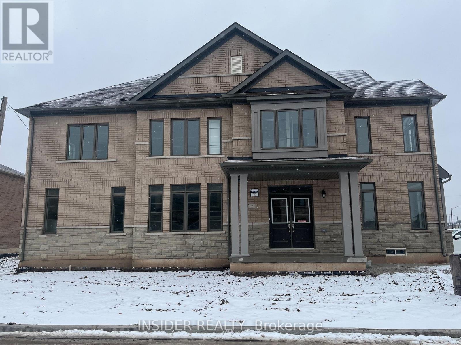 2 Fuller Street, Brampton (Credit Valley), Ontario  L6X 5S4 - Photo 3 - W12893854