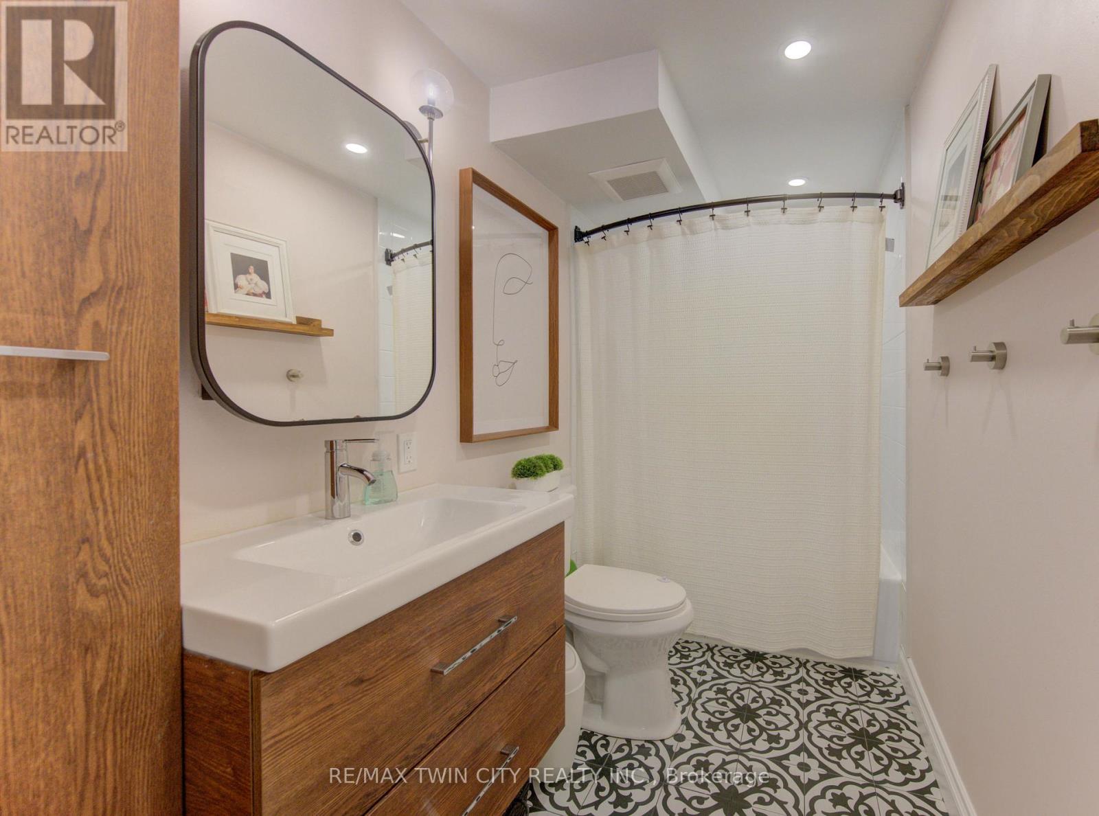 36 - 175 Elm Ridge Drive, Kitchener, Ontario  N2N 1L7 - Photo 22 - X12893798